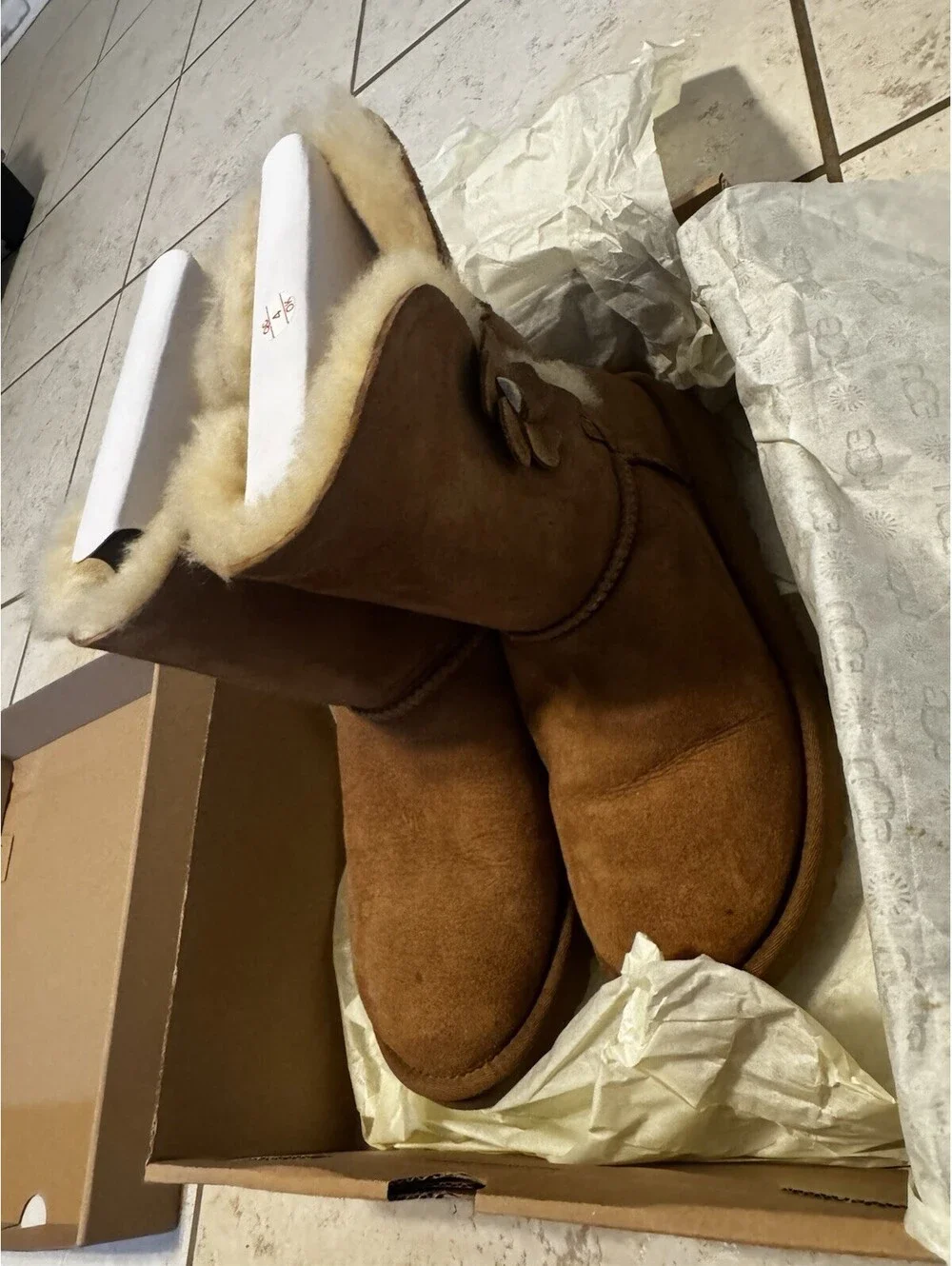 UGG Bailey Button Poppy Women's Boots Size 8 Chestnut Brown
